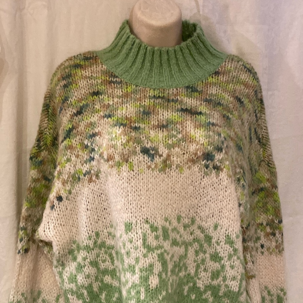 New ladies aerie pullover sweater